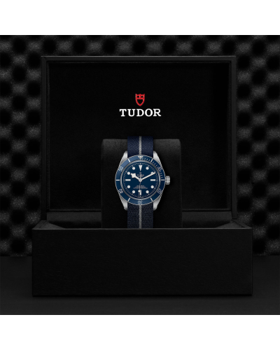 Tudor Black Bay Fifty-Eight 39 mm steel case, Blue fabric strap (watches)